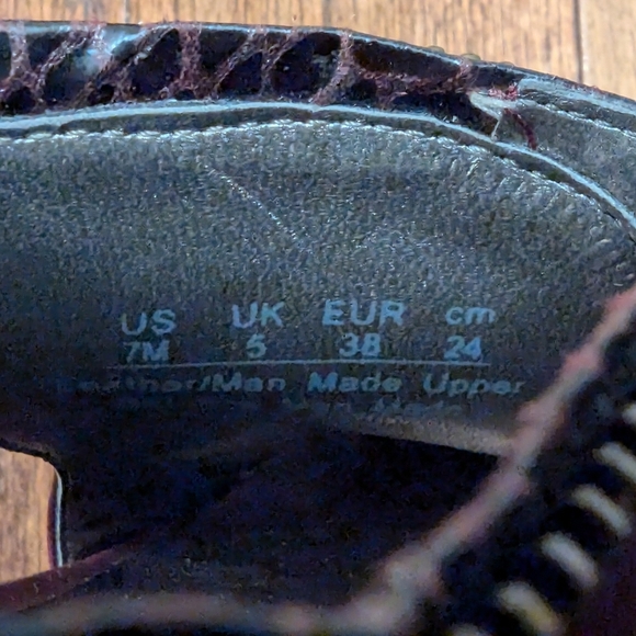 Carlos by Carlos Santana burgundy Passion Zippered stiletto skyscaper Heels Sz 7 - Picture 15 of 15